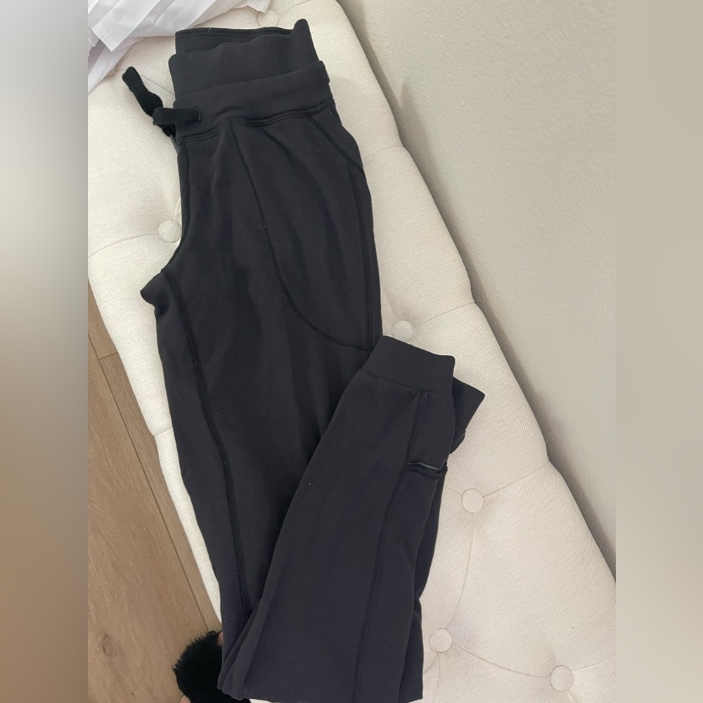 Lululemon joggers